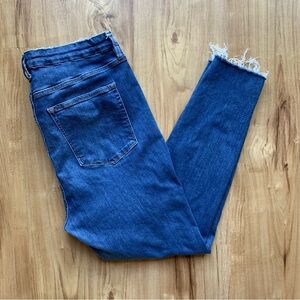 Good American Good Legs Skinny Jeans
